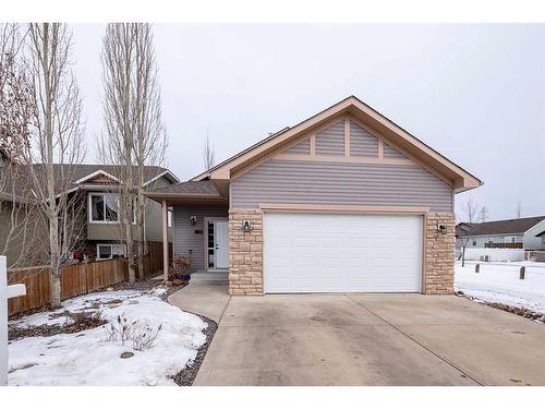 28 Vincent Close, Red Deer, AB - Outdoor With Facade