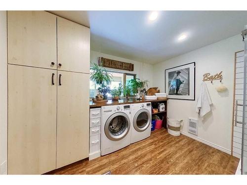 5330 46 Avenue, Red Deer, AB - Indoor Photo Showing Laundry Room