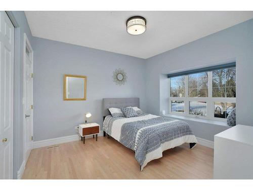 5207 57 A Street Close, Stettler, AB - Indoor Photo Showing Bedroom