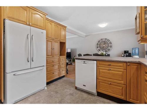 5029 49 Street, Sedgewick, AB - Indoor Photo Showing Kitchen With Double Sink