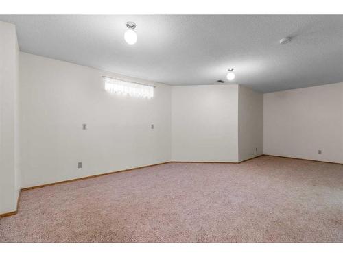 72-2816 Botterill Crescent, Red Deer, AB - Indoor Photo Showing Other Room