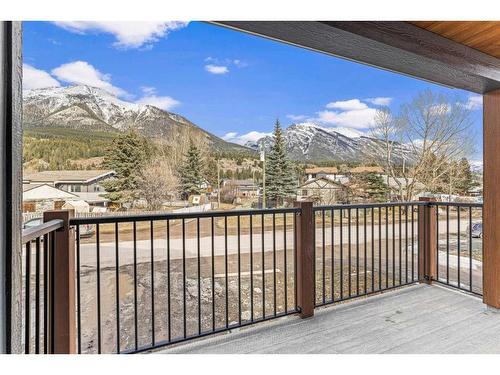 Unit 1-1615 1 Avenue, Canmore, AB - Outdoor With Balcony