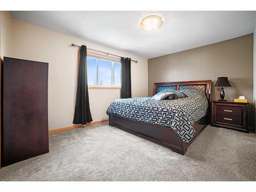 4513 73A Street, Camrose, AB - Indoor Photo Showing Bedroom