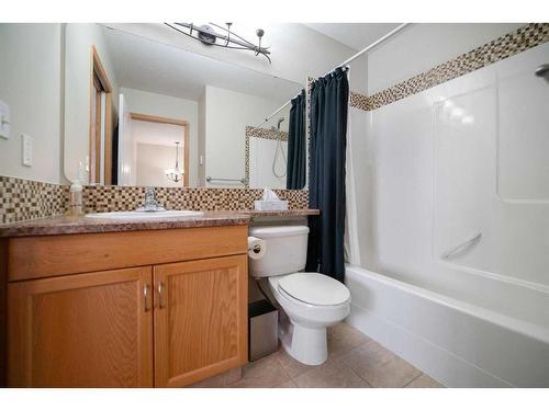 4513 73A Street, Camrose, AB - Indoor Photo Showing Bathroom