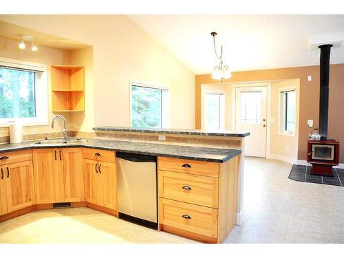 371083 Range Road 6-2, Rural Clearwater County, AB - Indoor Photo Showing Kitchen