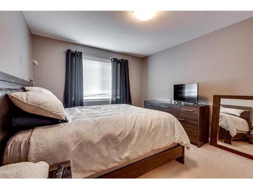 155 Larsen Crescent, Red Deer, AB - Indoor Photo Showing Bedroom