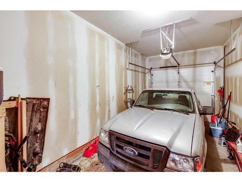 155 Larsen Crescent, Red Deer, AB - Indoor Photo Showing Garage