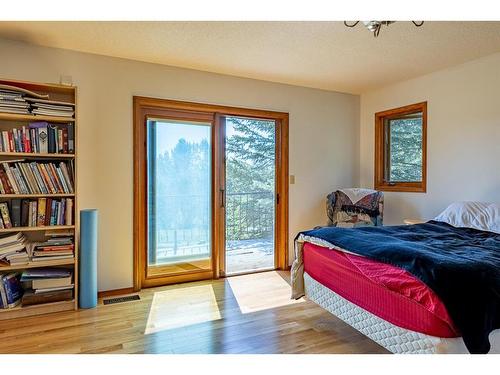 Sunhaven Road, Rural Lacombe County, AB - Indoor Photo Showing Bedroom