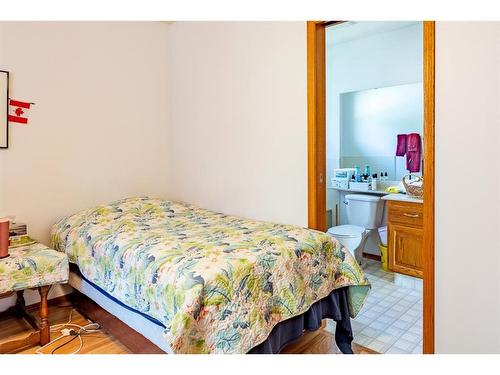 Sunhaven Road, Rural Lacombe County, AB - Indoor Photo Showing Bedroom