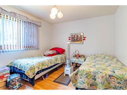 Sunhaven Road, Rural Lacombe County, AB - Indoor Photo Showing Bedroom