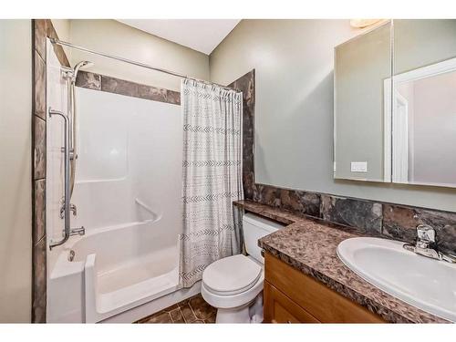 4518 54 Street, Ponoka, AB - Indoor Photo Showing Bathroom