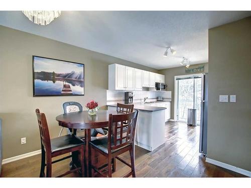1602-5220 50A Avenue, Sylvan Lake, AB - Indoor Photo Showing Dining Room