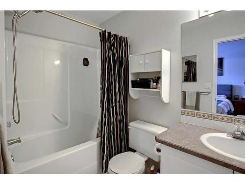 1602-5220 50A Avenue, Sylvan Lake, AB - Indoor Photo Showing Bathroom