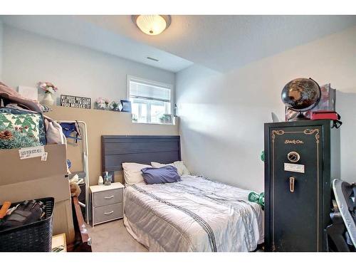 1602-5220 50A Avenue, Sylvan Lake, AB - Indoor Photo Showing Bedroom