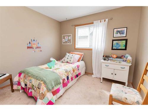 75 Irving Crescent, Red Deer, AB - Indoor Photo Showing Bedroom
