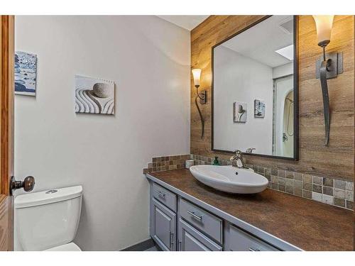 342 Hoodoo Crescent, Canmore, AB - Indoor Photo Showing Bathroom