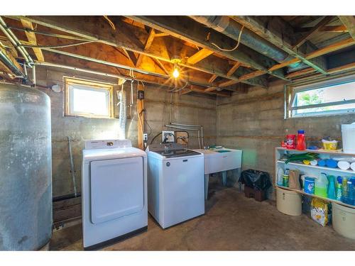 17132 Twp 40-4, Rural Stettler No. 6, County Of, AB - Indoor Photo Showing Laundry Room