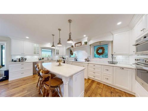 5218 57 Street, Stettler, AB - Indoor Photo Showing Kitchen With Upgraded Kitchen