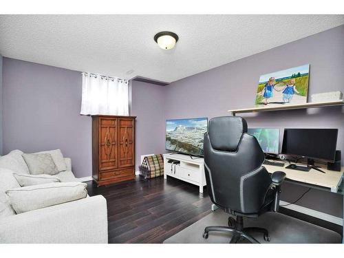 146 Robinson Crescent, Red Deer, AB - Indoor Photo Showing Office