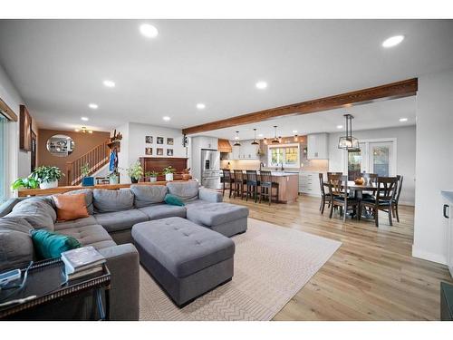 3801 50 Street, Camrose, AB - Indoor Photo Showing Living Room