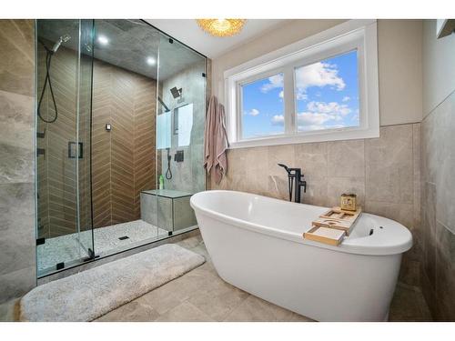 3801 50 Street, Camrose, AB - Indoor Photo Showing Bathroom