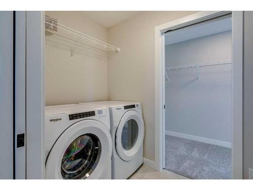 847 Bayview Terrace Sw, Airdrie, AB - Indoor Photo Showing Laundry Room
