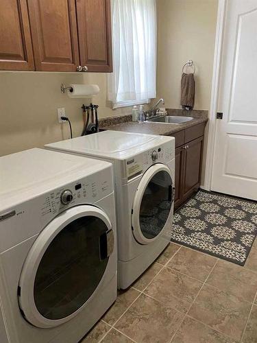 6-465036 Rge Rd 61, Rural Wetaskiwin No. 10, County Of, AB - Indoor Photo Showing Laundry Room