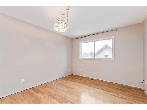 41 Erickson Drive, Red Deer, AB - Indoor Photo Showing Other Room