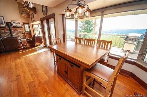 37473 Range Road 223, Rural Red Deer County, AB - Indoor Photo Showing Dining Room