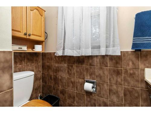 47159 833 Highway, Rural Camrose County, AB - Indoor Photo Showing Bathroom