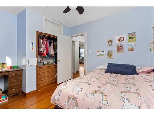 4936 49 Street, Hardisty, AB - Indoor Photo Showing Bedroom