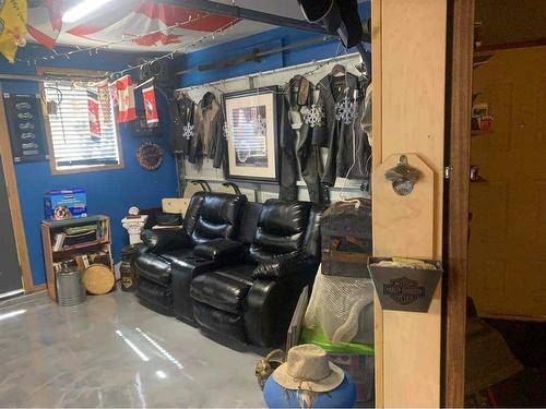 75 Norris Close, Red Deer, AB - Indoor Photo Showing Garage