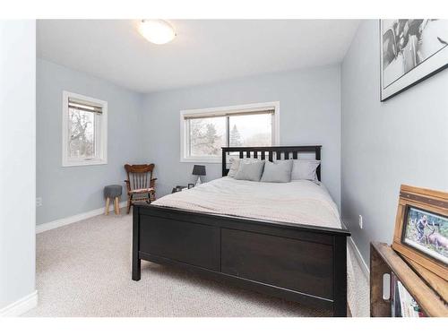 5804 44 Avenue, Red Deer, AB - Indoor Photo Showing Bedroom