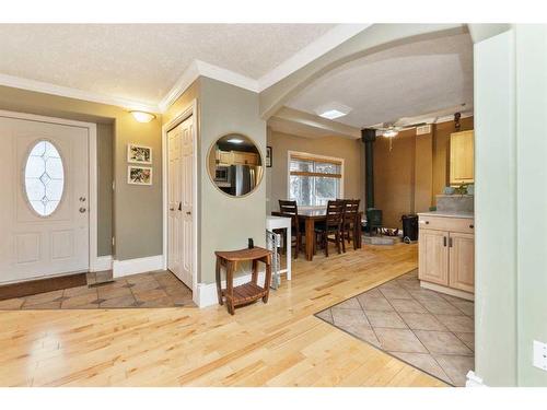 5804 44 Avenue, Red Deer, AB - Indoor Photo Showing Other Room