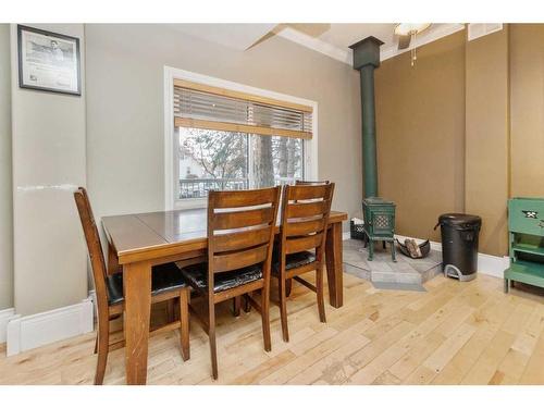 5804 44 Avenue, Red Deer, AB - Indoor Photo Showing Dining Room