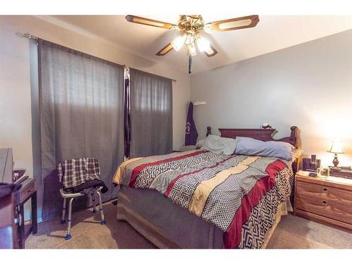 4015 57 Street, Stettler, AB - Indoor Photo Showing Bedroom