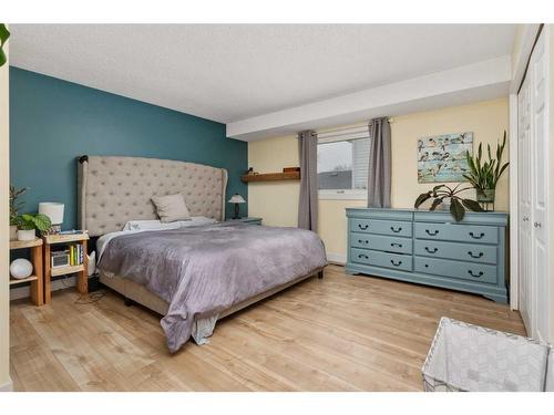 3613 Caledonia Drive, Leduc, AB - Indoor Photo Showing Bedroom