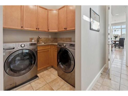 41 Archer Drive, Red Deer, AB - Indoor Photo Showing Laundry Room