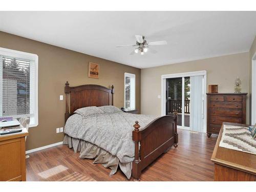 5329 Drader Crescent, Rimbey, AB - Indoor Photo Showing Bedroom