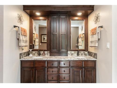 38212 Range Road 252, Rural Lacombe County, AB - Indoor Photo Showing Bathroom