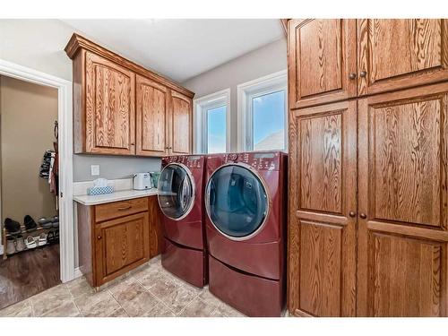 6405 53 Avenue Close, Ponoka, AB - Indoor Photo Showing Laundry Room