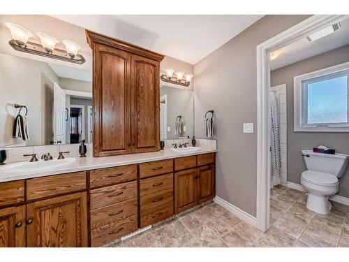 6405 53 Avenue Close, Ponoka, AB - Indoor Photo Showing Bathroom