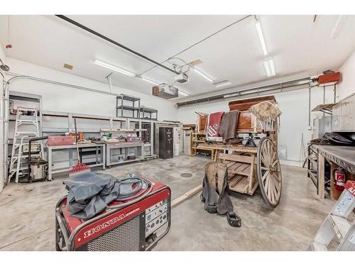 6405 53 Avenue Close, Ponoka, AB - Indoor Photo Showing Garage