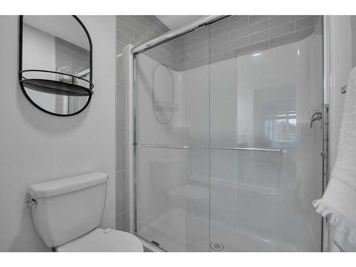 92 Heritage Hill, Cochrane, AB - Indoor Photo Showing Bathroom