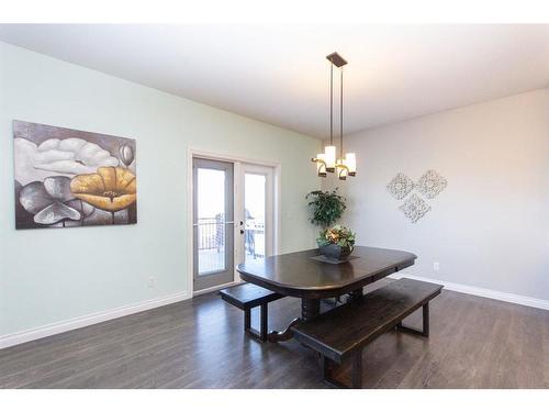 624 Robinson Avenue, Penhold, AB - Indoor Photo Showing Dining Room