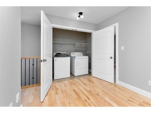 304 Timothy Drive, Red Deer, AB - Indoor Photo Showing Laundry Room