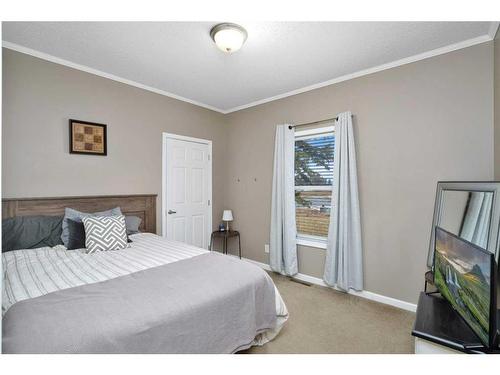 385055 Range Road 7-1, Rural Clearwater County, AB - Indoor Photo Showing Bedroom