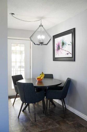 4923 47 Street, Hardisty, AB - Indoor Photo Showing Dining Room