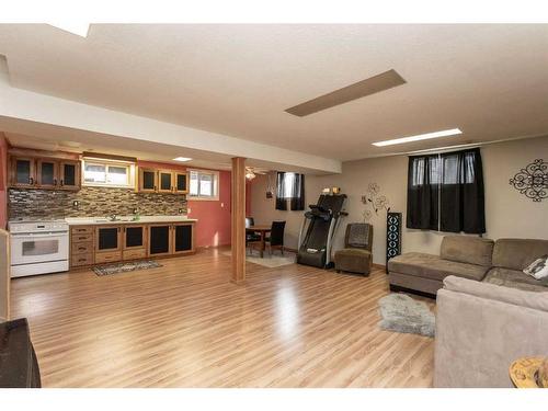 4302 Grandview Boulevard, Red Deer, AB - Indoor Photo Showing Living Room