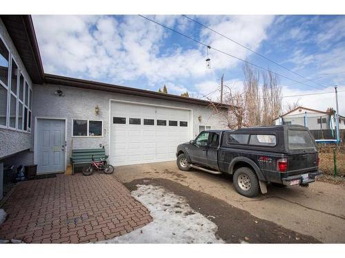 4302 Grandview Boulevard, Red Deer, AB - Outdoor With Exterior